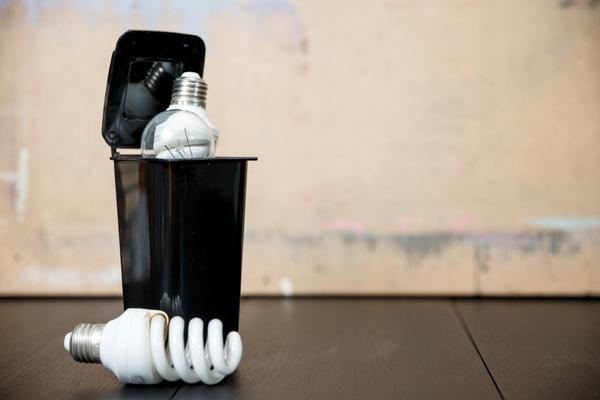 Sowohl kaputte Leuchtmittel wie alles weitere, das unter dem Oberbegriff „Elektro“ anfällt, muss fachgerecht entsorgt werden. 