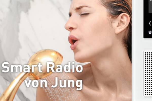 Flaches Radio zur Wandmontage von Jung